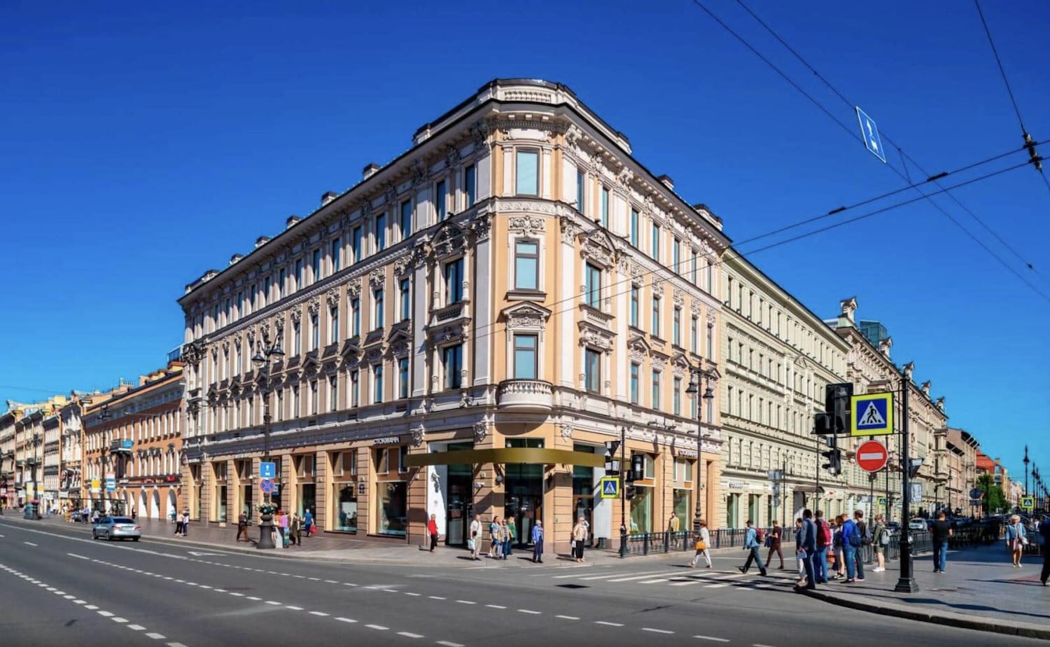 Открытие в Санкт-Петербурге — Универмаг SLAVA в ТЦ Невский Центр